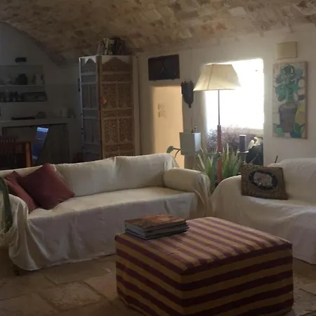 Trullo Kartari Vila